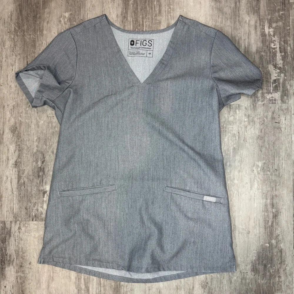 Figs Heather Gray V-Neck Scrub‎ Top Size XS